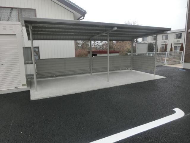 物件外観写真4　(駐輪場)