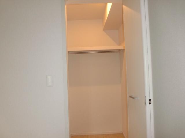 物件内観写真13　(クローゼット)
