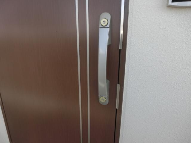 物件内観写真17　(玄関ドアダブルロック)
