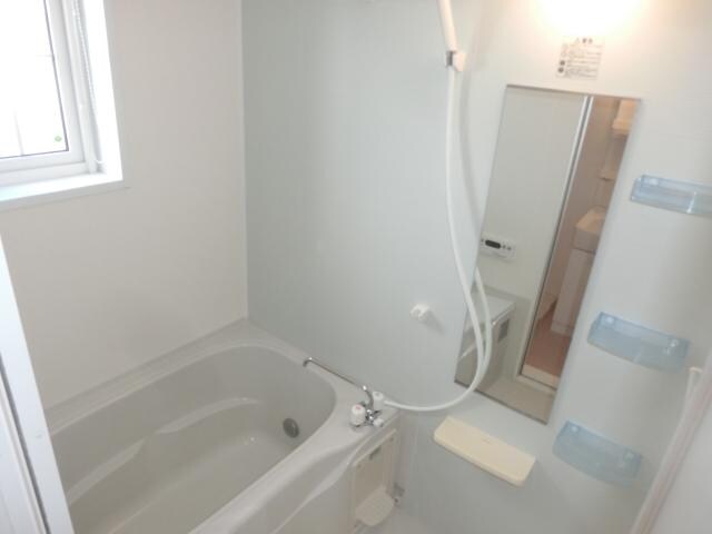 物件内観写真8　(浴室)