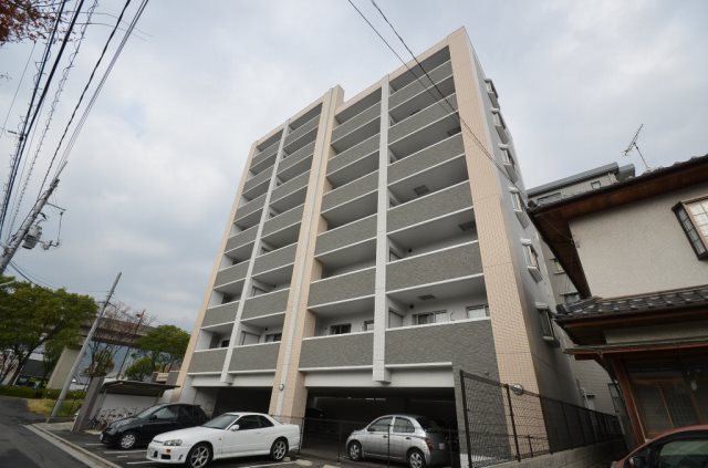 ラゾプレイス西原