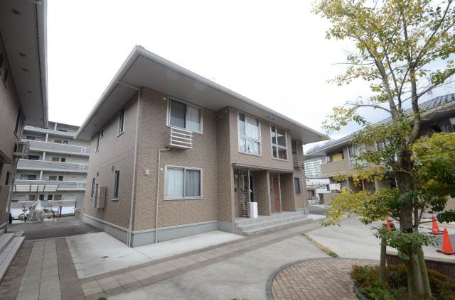 COZY COURT B棟