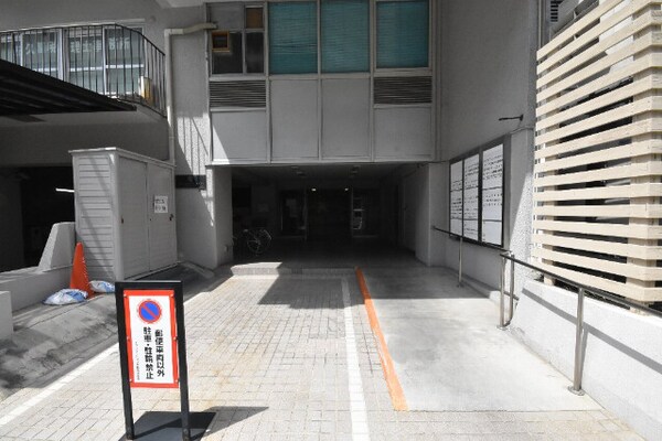 建物入口