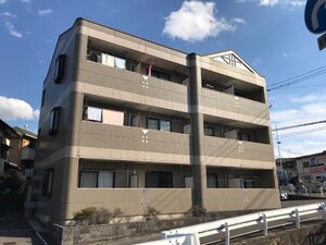 E.クレスト外観写真