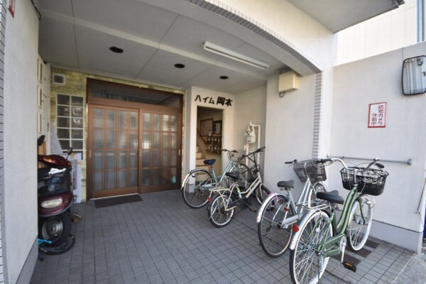 建物入口
