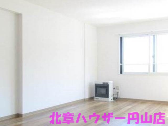 レユシール山鼻南