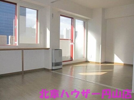 アルファスクエア大通東Ⅲ外観写真