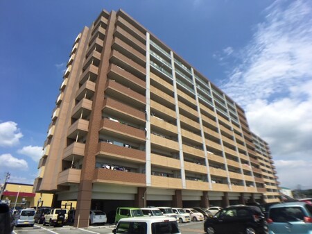 アンピール緑ヶ丘参番館外観写真