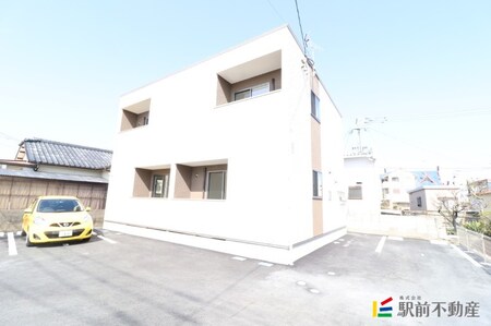 モダンクラウド外観写真