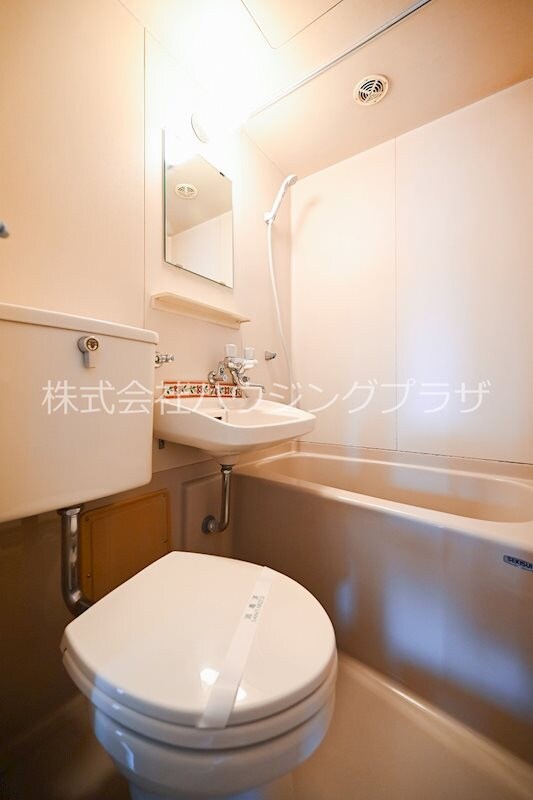 物件内観写真5　(バスルーム)