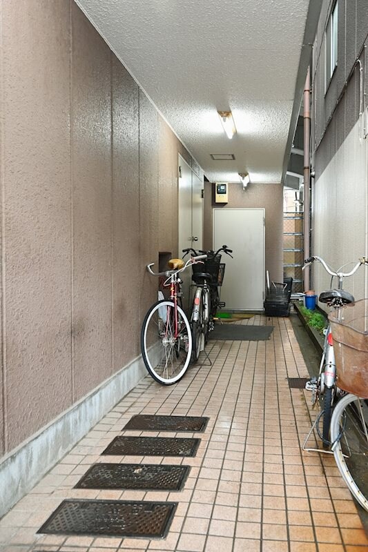 物件内観写真15　(共用廊下)