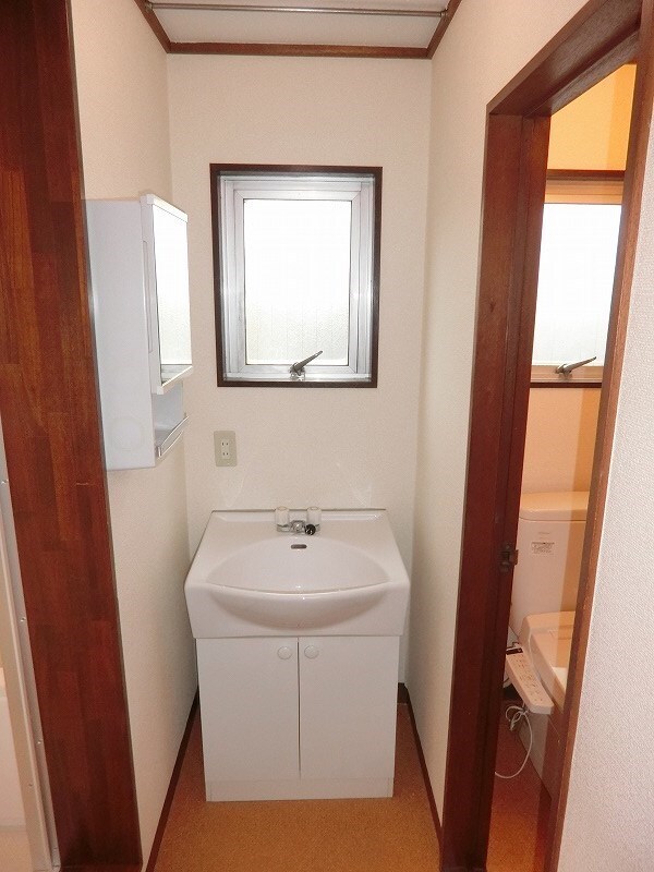 物件内観写真9　(洗面台)