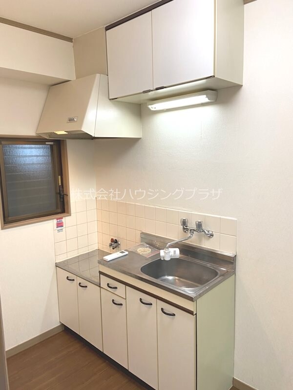 キッチン(２口コンロ設置可能)