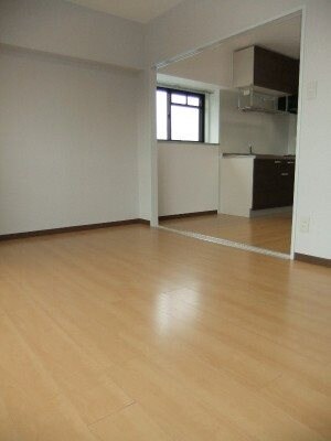 物件内観写真10　(室内)