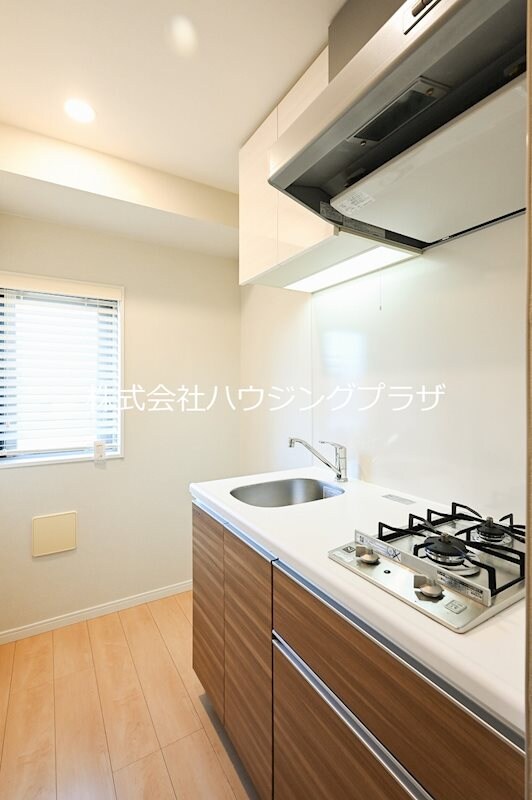 物件内観写真3　(ガス２口システムキッチン)