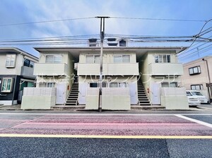 エヴァグリーンアパート外観写真