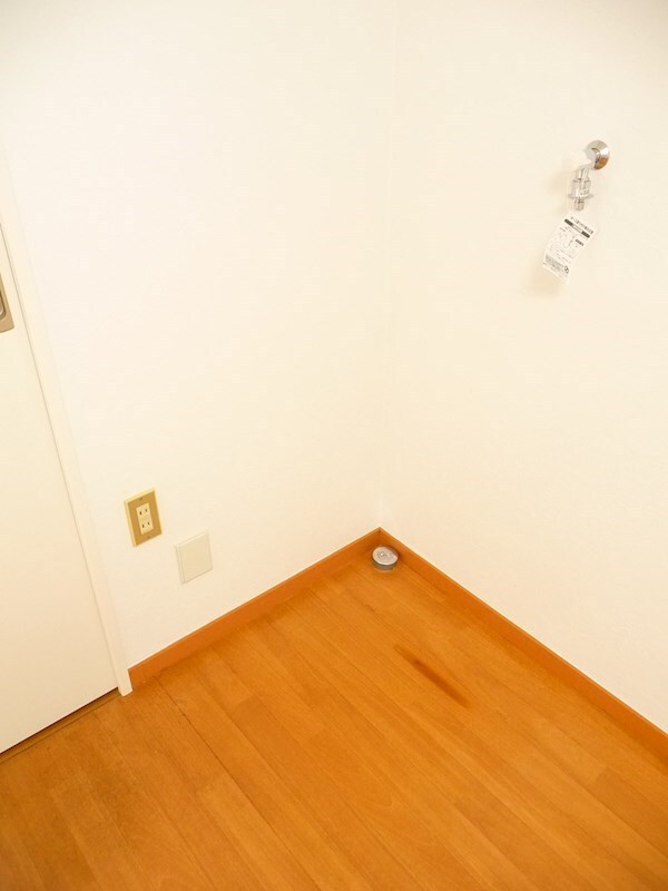 物件内観写真15　(洗濯機置き場)