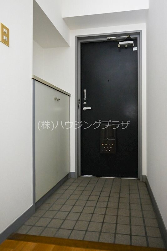 物件内観写真7　(玄関)