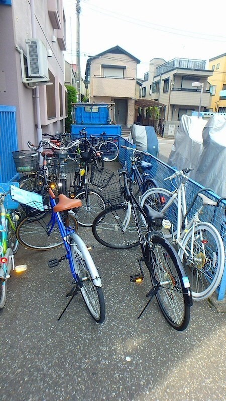 物件内観写真14　(駐輪スペース)