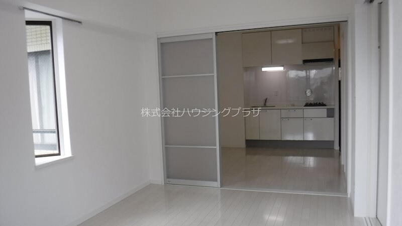 物件内観写真4　(室内)