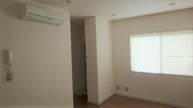 物件内観写真2　(室内)