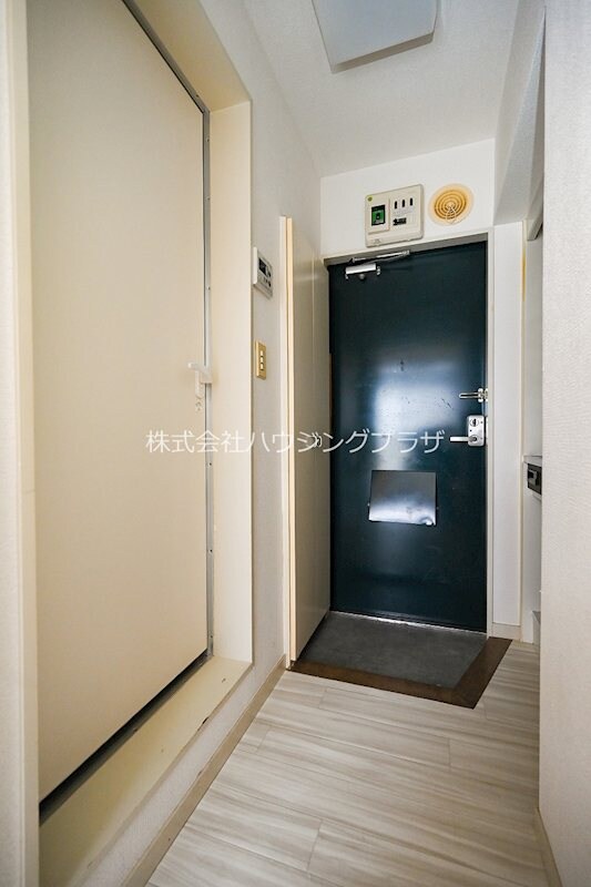 物件内観写真7　(玄関)