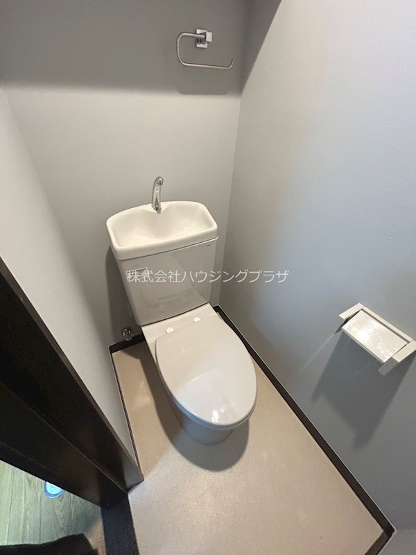 物件内観写真2　(トイレ)