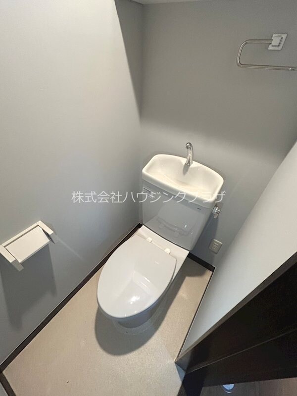 物件内観写真2　(トイレ)