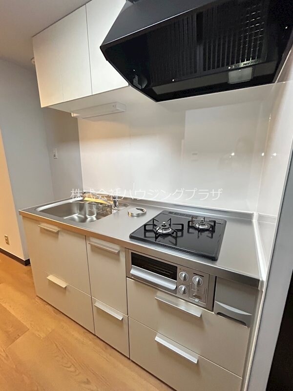 物件内観写真3　(システムキッチン)