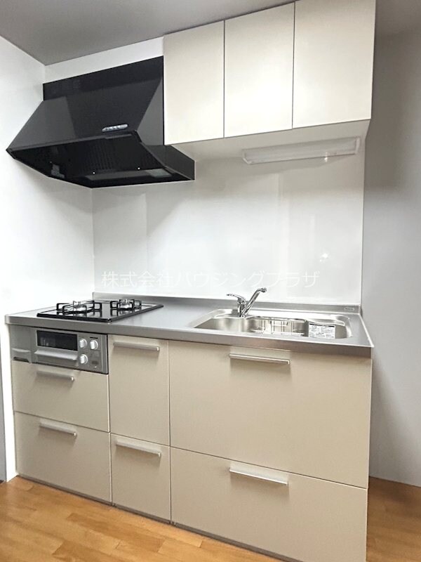 物件内観写真3　(システムキッチン)