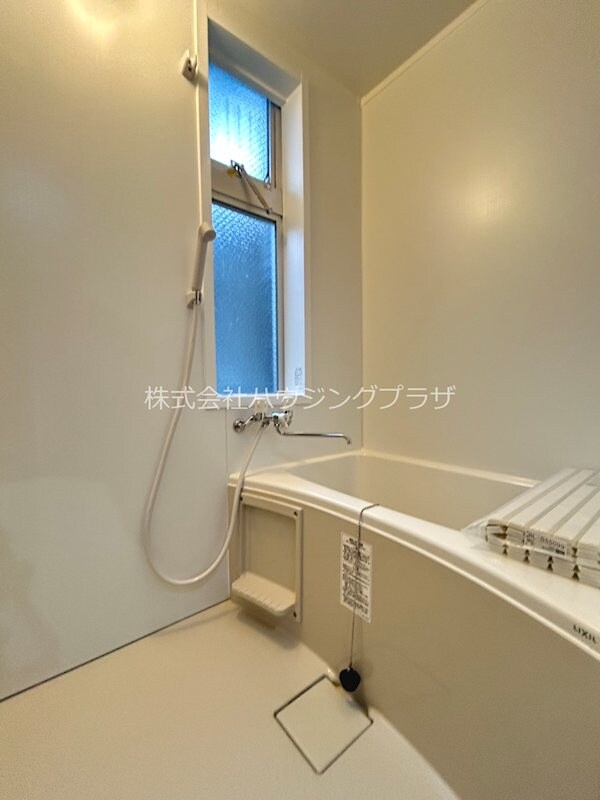 物件内観写真5　(バスルーム)