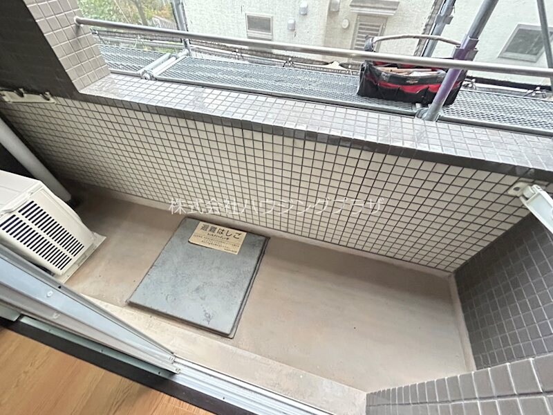 物件内観写真8　(南向きバルコニー)