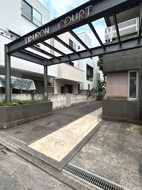 物件内観写真17　(アプローチ部分)