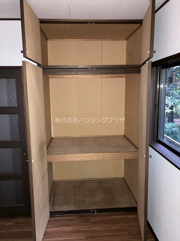 物件内観写真10　(収納)