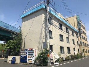 魚地マンション外観写真
