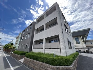 コン　グラツィア・リコー外観写真
