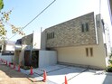 シャーメゾン城の下B