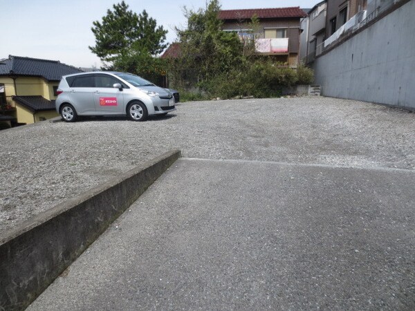 駐車場(駐車場（要空き確認）)