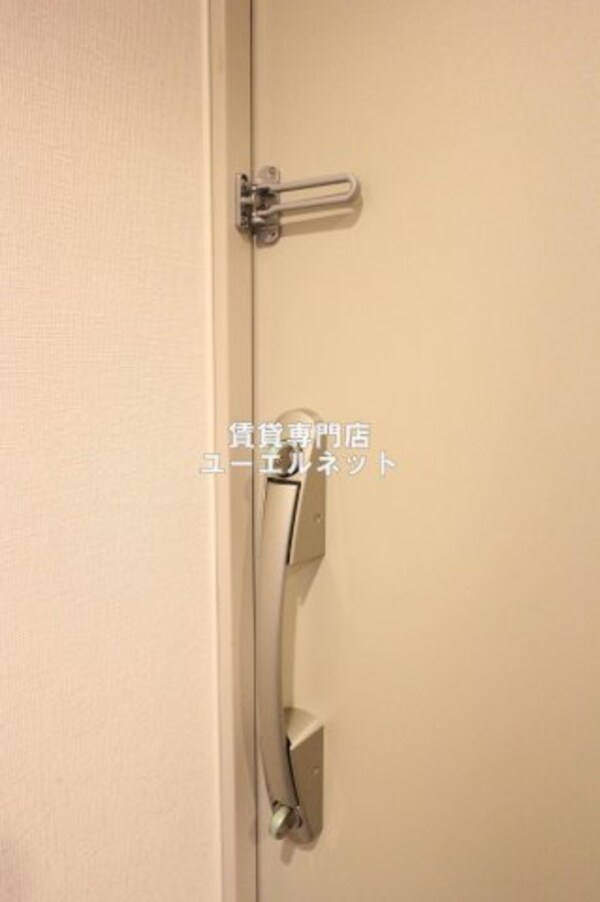 建物設備(玄関ダブルロックで安心)