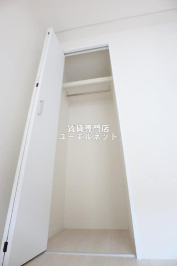 建物設備(収納豊富な間取りです♪)