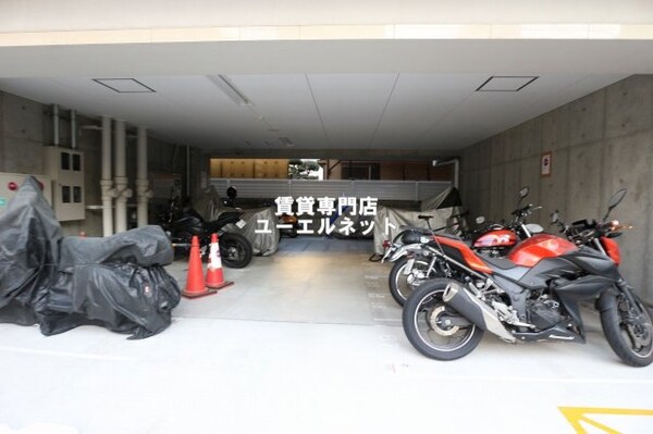 建物設備(バイク置き場)