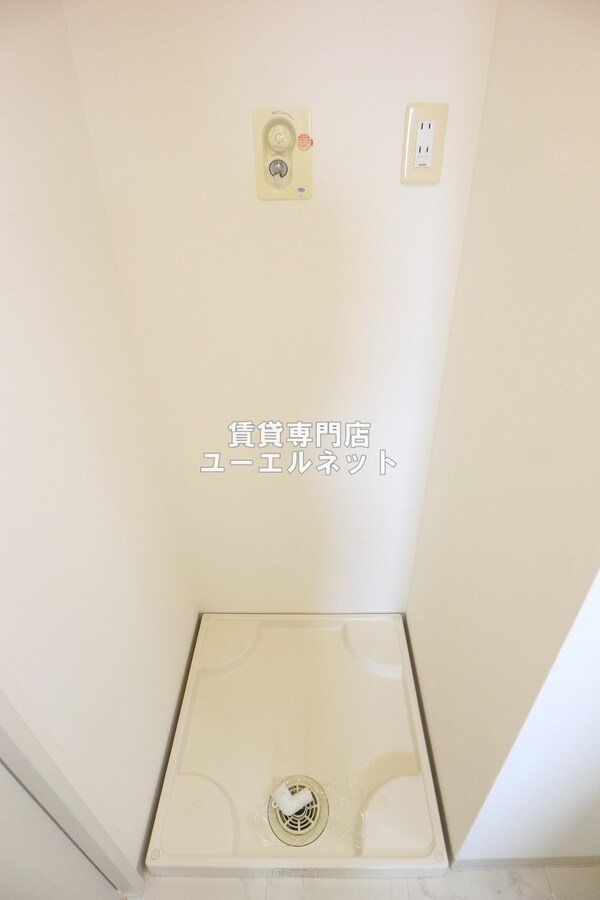 建物設備(洗濯機置き場)