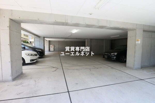 駐車場(敷地内駐車場でマイカーも安心)