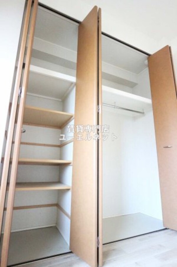 建物設備(収納力たっぷりのクローゼット)