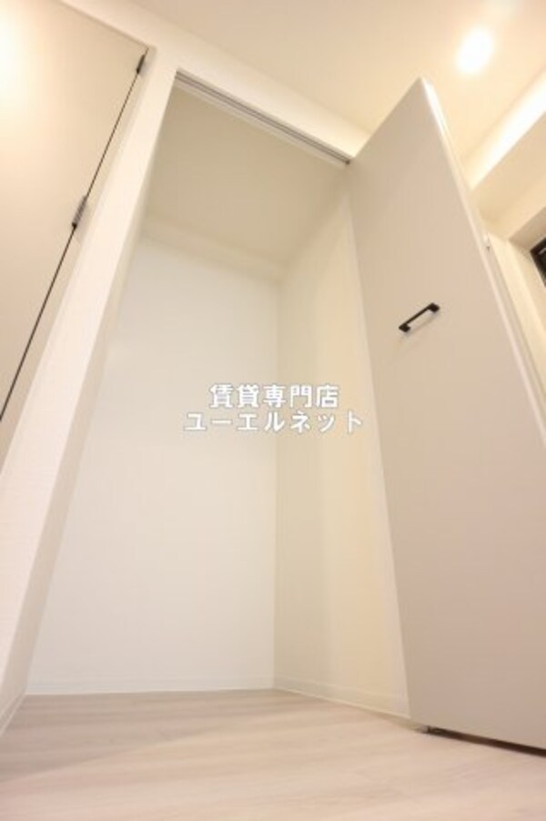 建物設備(玄関にある収納スペース♪)