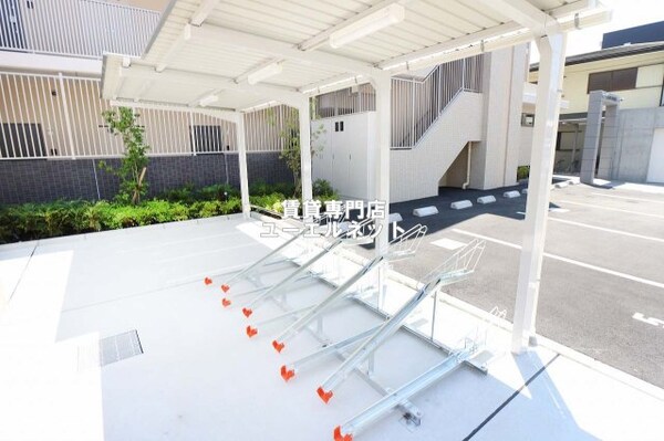 建物設備(自転車通勤にも便利な駐輪場付き♪)