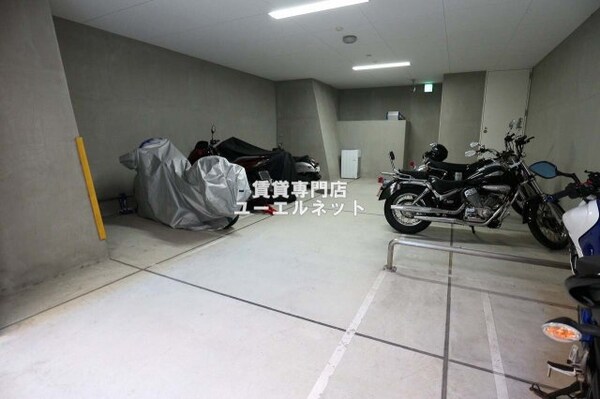 建物設備(バイク置き場)