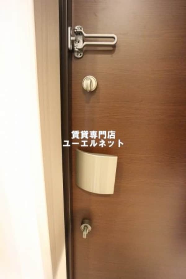 建物設備(玄関はダブルロックで防犯面も安心です♪)