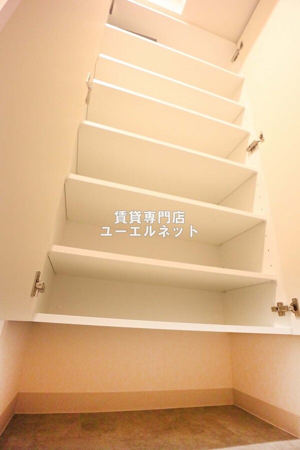 建物設備(収納力たっぷりのシューズボックスで玄関すっきり！)