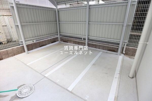 建物設備(バイク置き場)